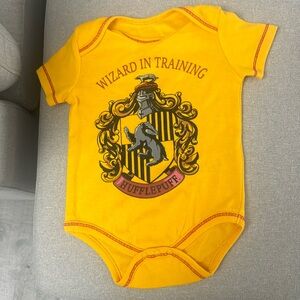Hufflepuff Onsie 6-9 months